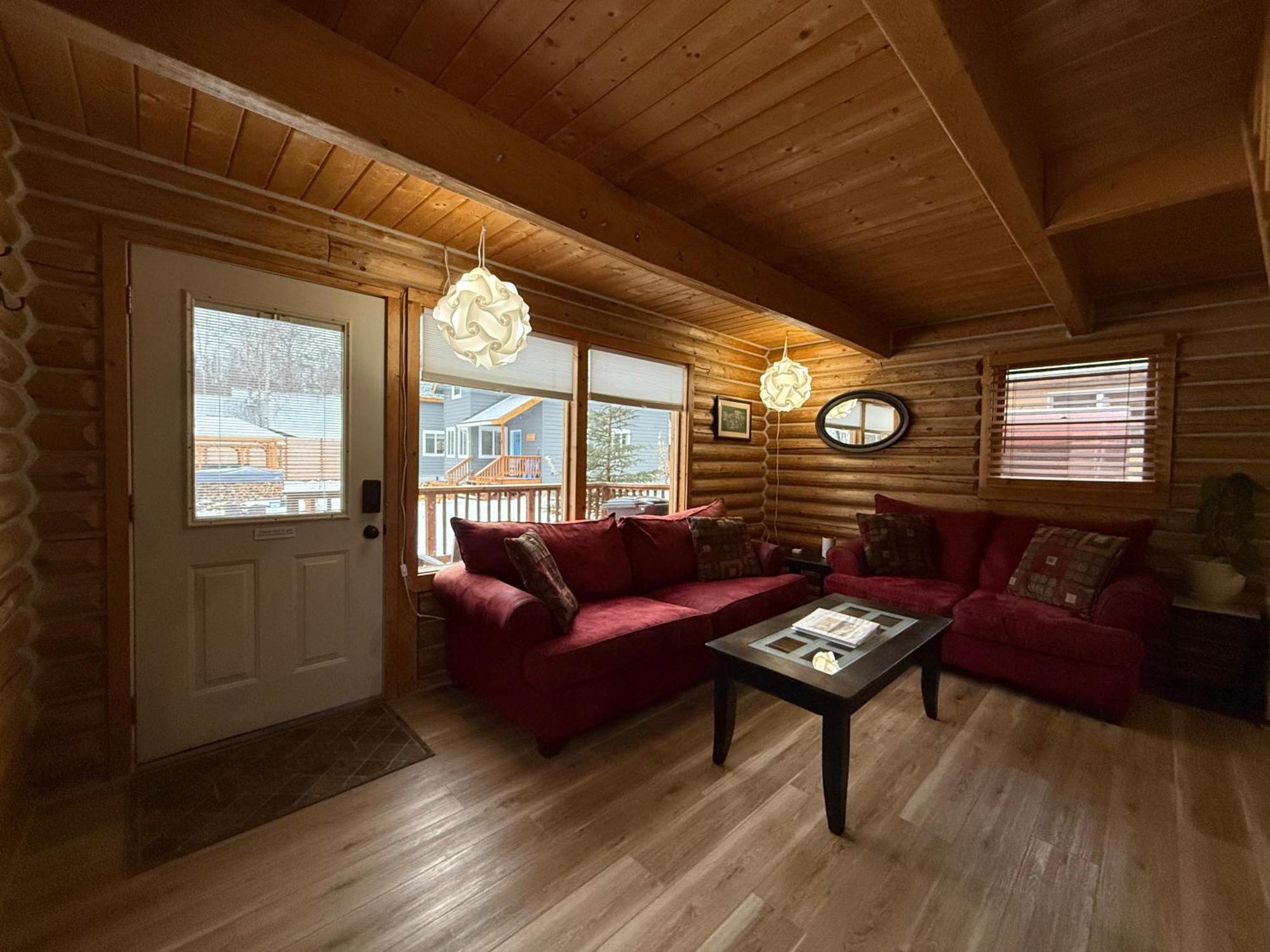 Talkeetna Log Cabin With Hot Tub Unit 2 Zewnętrze zdjęcie